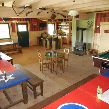 Horse Lake Ranch Neuendorf  Экстерьер фото